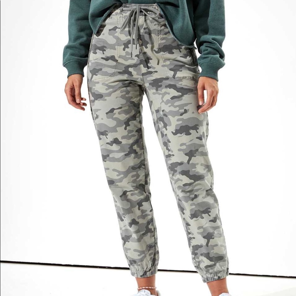 AE High Waist Camo Jogger